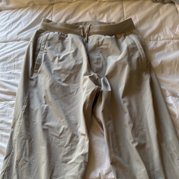 lululemon athletica Men's Khaki Chinos - Picture 1 of 7